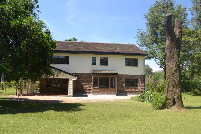 If you are looking for superbly secure, beautiful, modern home in a fabulous location, this property is for you!